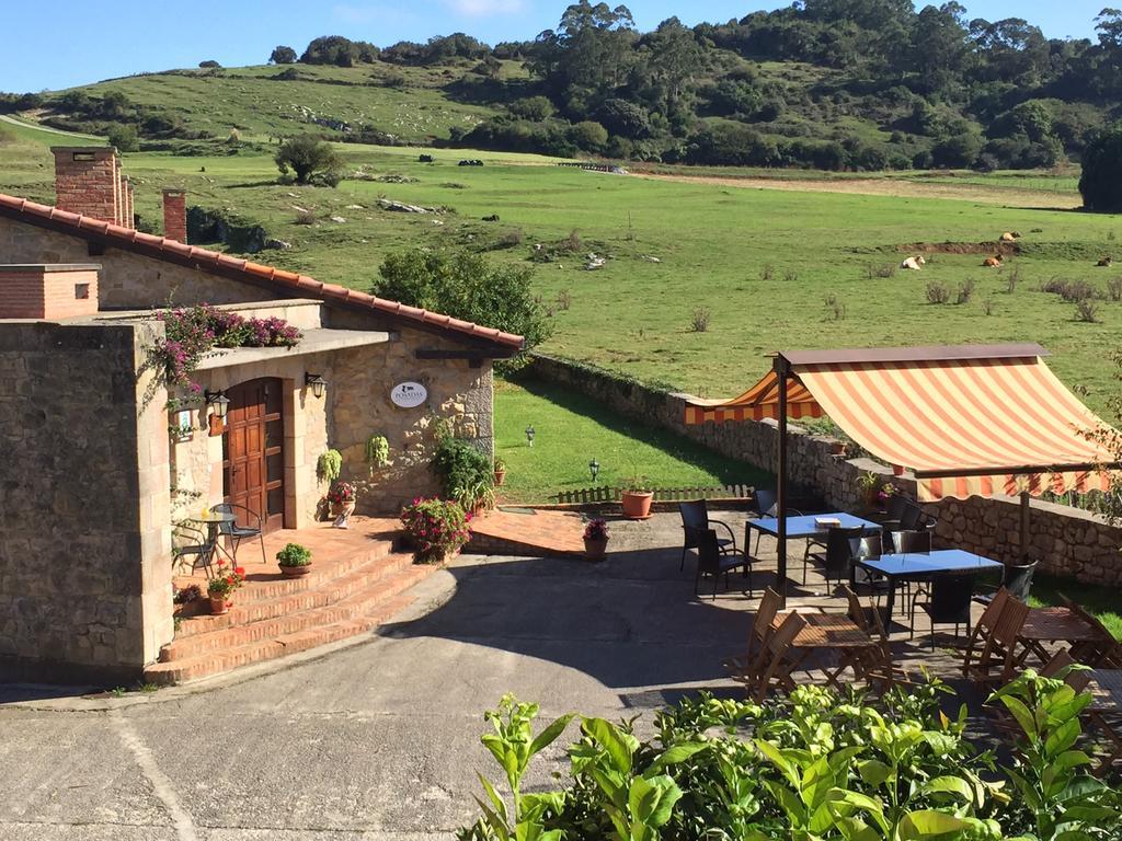 Gasthaus Posada La Roblera Orena Exterior foto